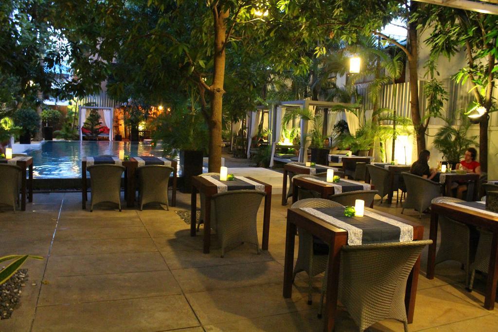 Blue Lime Phnom Penh Hotel Екстериор снимка