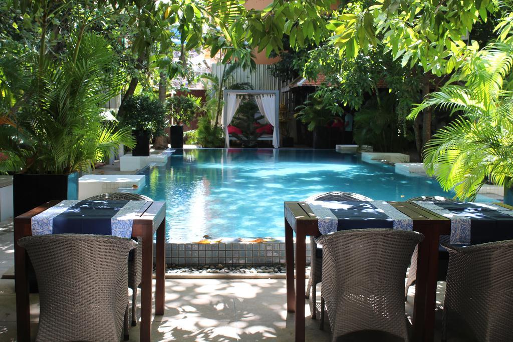 Blue Lime Phnom Penh Hotel Екстериор снимка